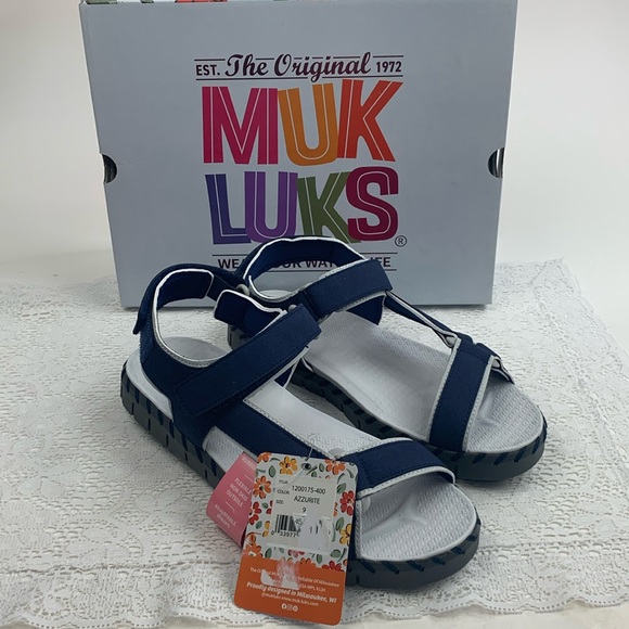 Muk luks Azzurite Sandals Sz 9 New NWT Navy blue Gray Light cushioned Non skid - Picture 1 of 13